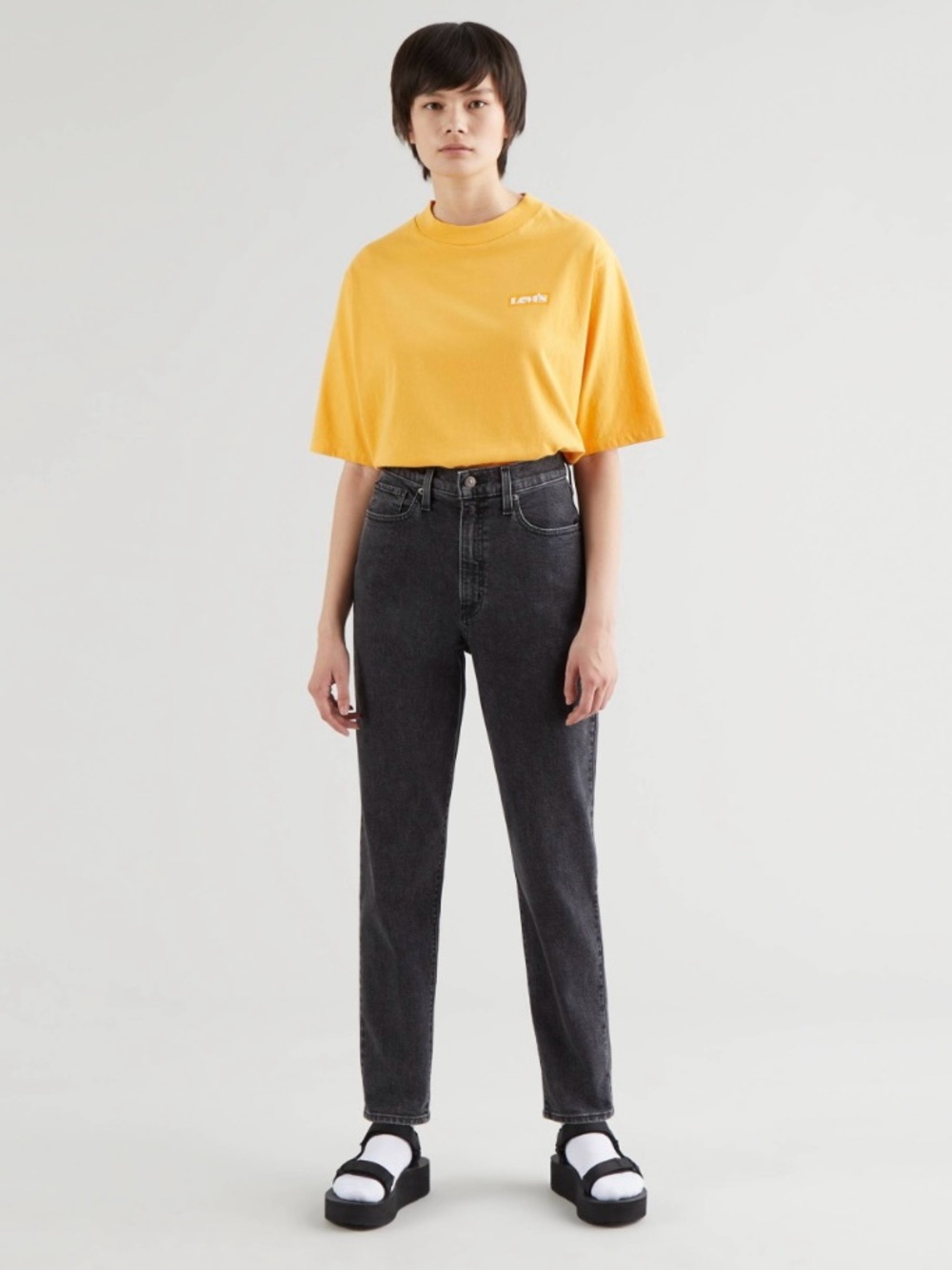 High Waisted Taper Black Levis Women's Jeans
